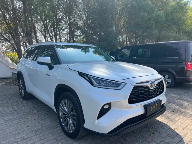 Toyota Highlander 2023 2.5L Smart Hybrid Dual Engine AWD Premium 7-Seater