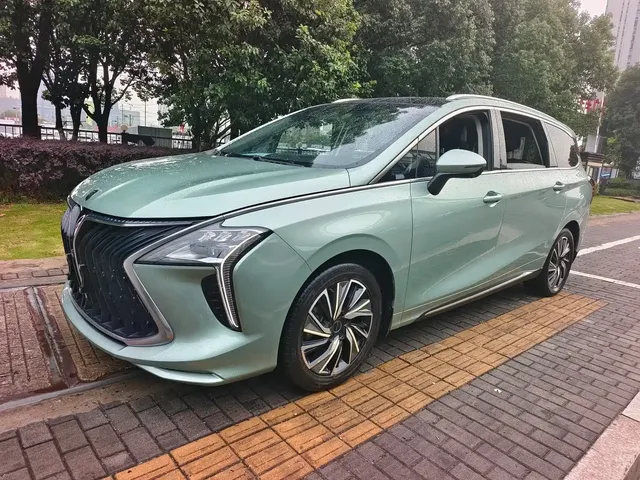 Dongfeng Fengxing Yacht 2022 1.5T DCT Wave Chaser Edition
