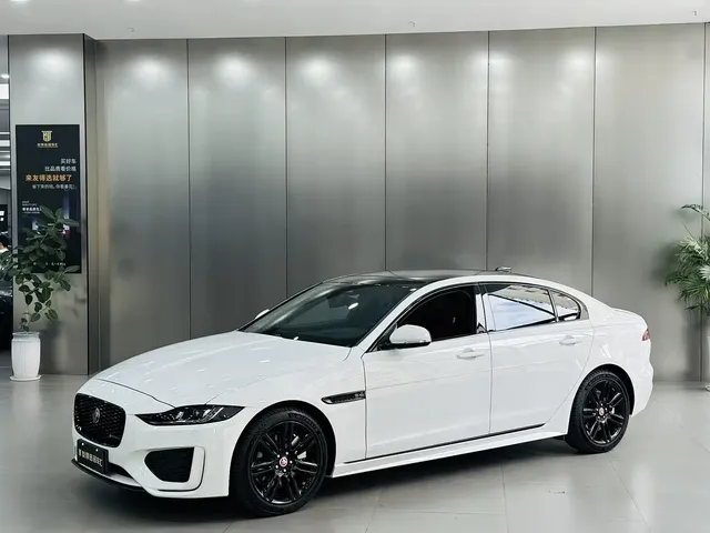 Jaguar XEL 2021 2.0T 250PS Gloss Black Sport Edition