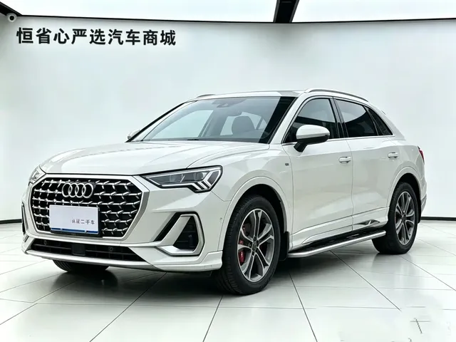 Audi Q3 2024 40 TFSI Fashion Sport