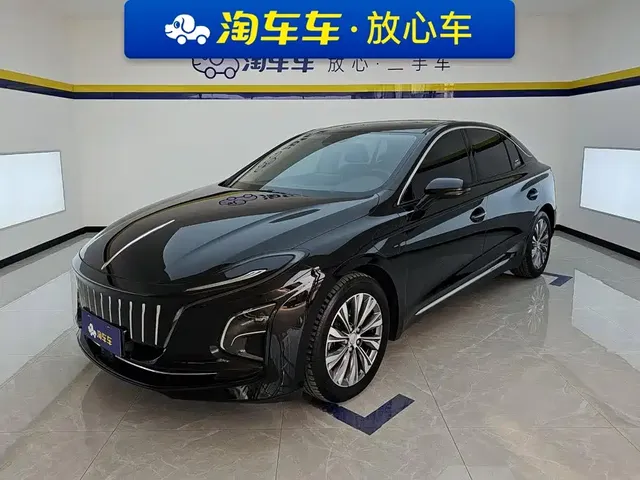 Hongqi E-QM5 2024 Model 610km PLUS