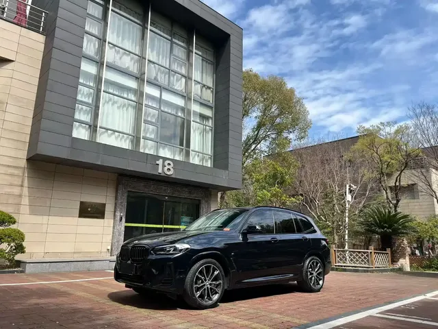 BMW X3 2022 xDrive30i Leading M Night Package