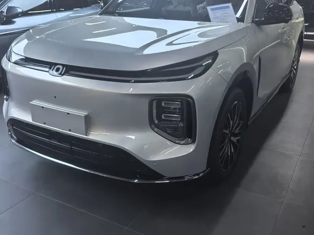 Changan Qiyuan Q07 2025 215 Flagship