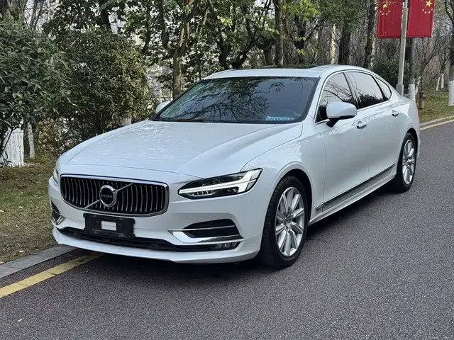 Volvo S90 2020 T5 Momentum Luxury Edition