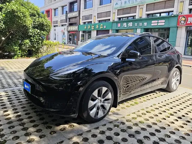 Tesla Model Y 2022 Facelift Rear-Wheel Drive Version