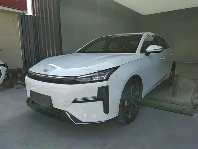 Geely Galaxy L6 2024 125km PLUS Soaring Dragon Edition