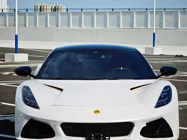 Lotus Cars EMIRA 2021 2.0T DCT First Edition