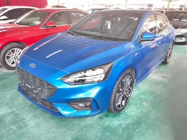 Ford Focus 2020 Sedan EcoBoost 180 Automatic ST Line