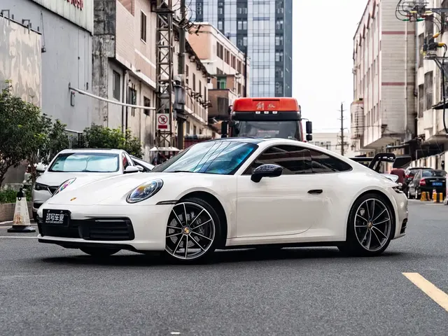 Porsche 911 2023 Carrera 3.0T