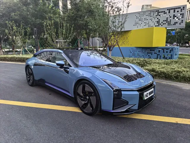HiPhi Z 2023 4-Seater Edition