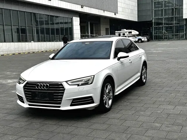 Audi A4L 2018 30th Anniversary 40 TFSI Progressive