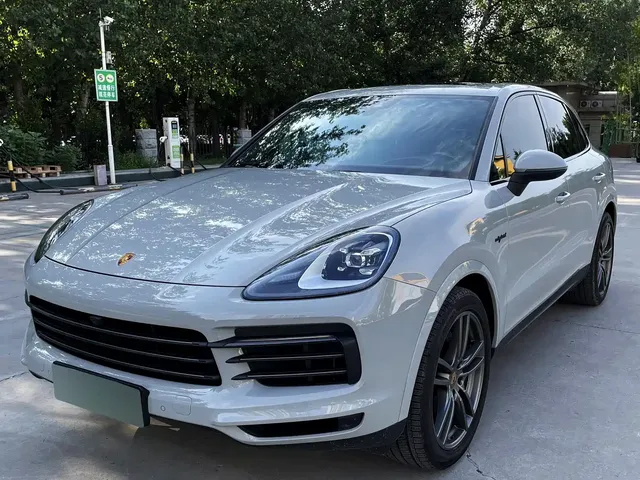 Porsche Cayenne New Energy 2023 Cayenne E-Hybrid 2.0T Platinum Edition
