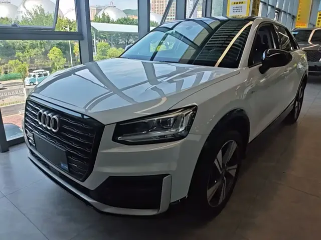 Audi Q2L 2020 35 TFSI Fashion Dynamic Model