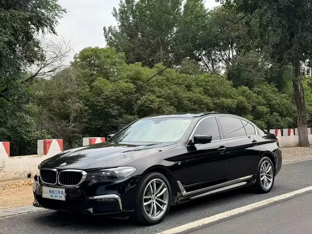 BMW 5 Series 2019 525Li M Sport Package