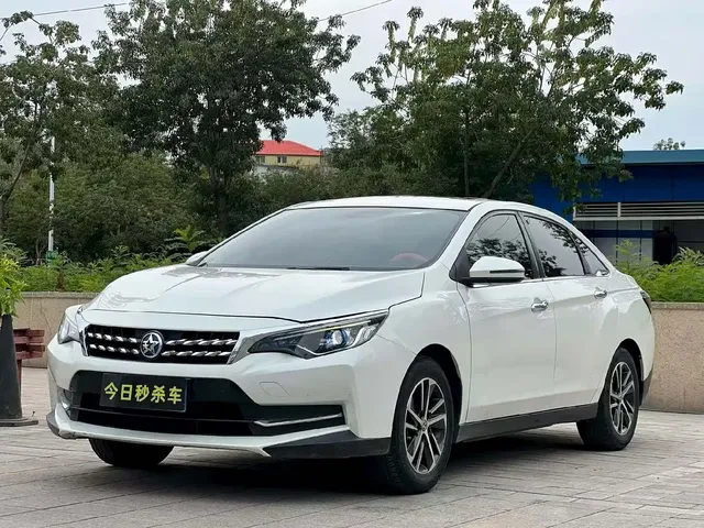 Venucia D60 2020 1.6L XE CVT Premium Edition
