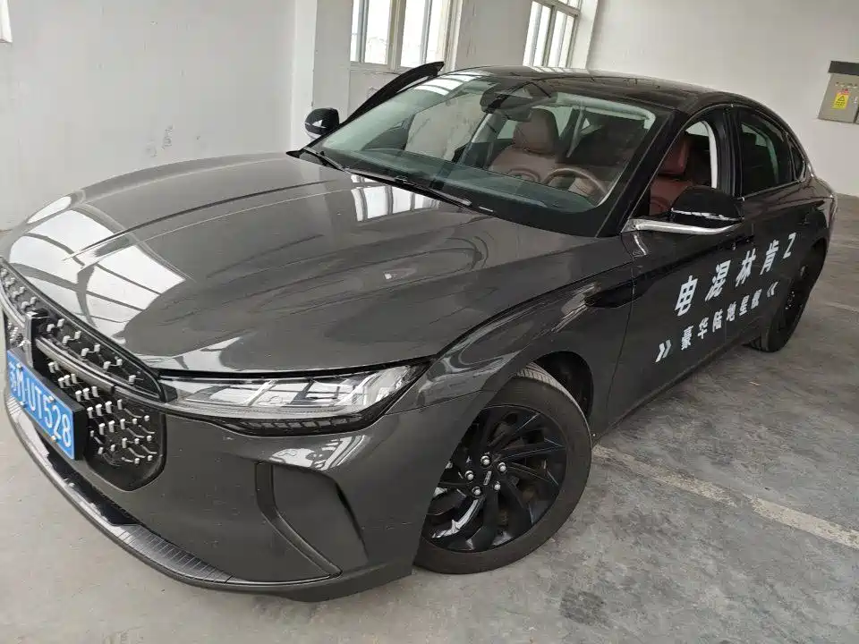 Lincoln Z 2024 2.0T 2WD Premium Hybrid Edition
