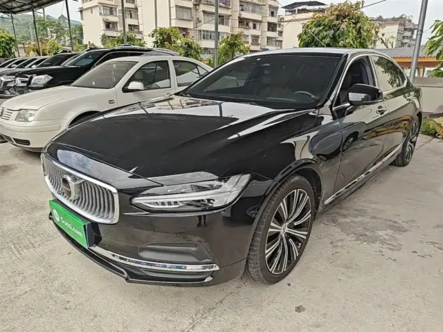 Volvo S90 2023 B5 Intelligent Vision Luxury Edition