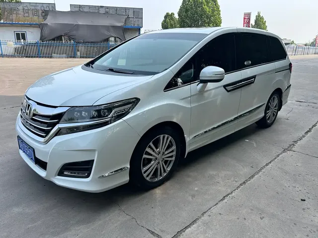 Honda Elysion 2016 2.4L Luxury Edition