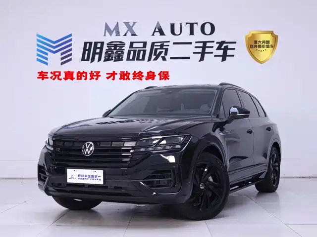 Volkswagen Touareg 2021 3.0TSI Sharp Edition with Gloss Black Sports Package
