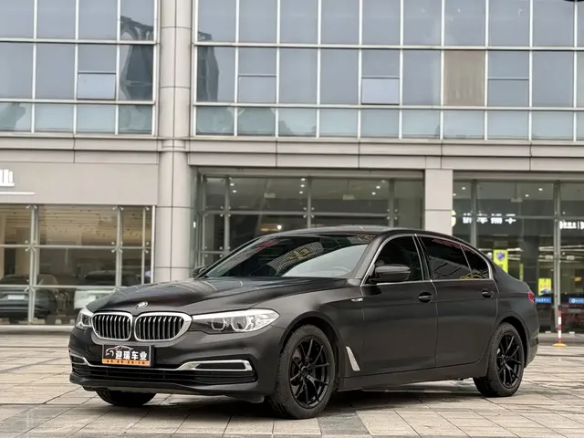 BMW 5 Series 2020 525Li Luxury Package