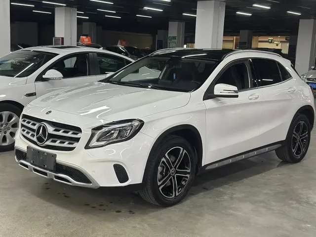 Mercedes-Benz GLA 2018 GLA 200 Fashion