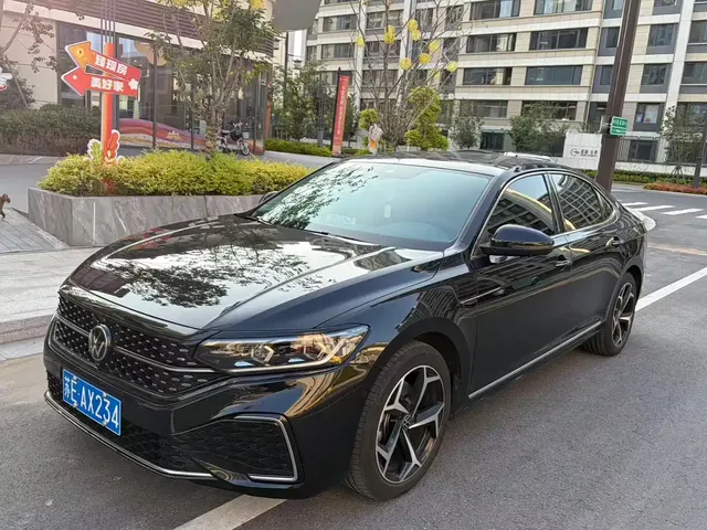 Volkswagen Passat 2024 380TSI Starlight Dragon Glory Edition