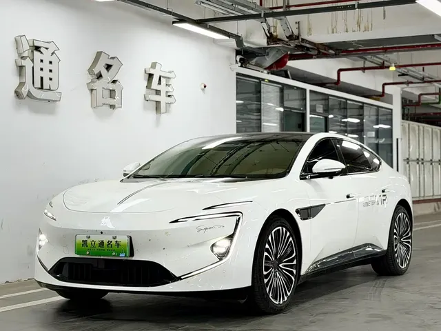 Avatr 12 2023 650 Triple Laser AWD Performance Edition