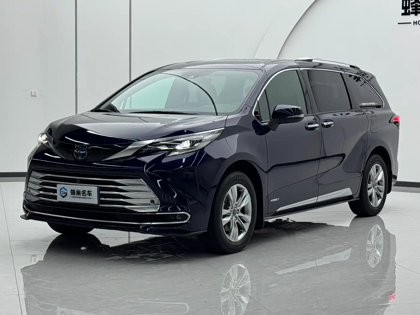 Toyota Sienna 2021 2.5L Hybrid Platinum Edition