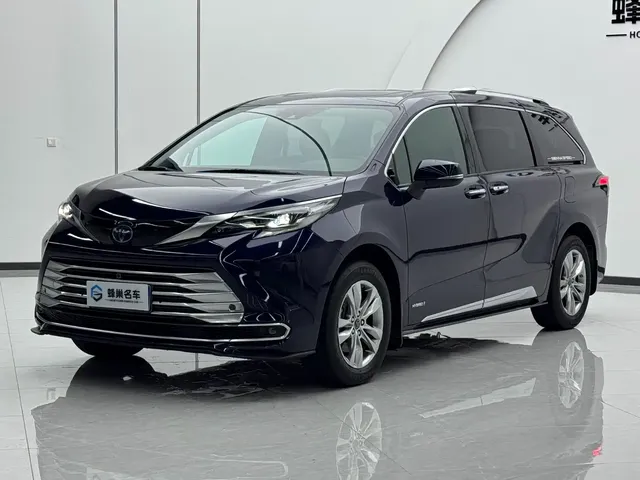 Toyota Sienna 2021 2.5L Hybrid Platinum Edition