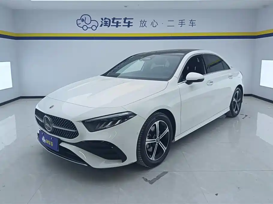 Mercedes-Benz A-Class 2023 A 200 L Fashion