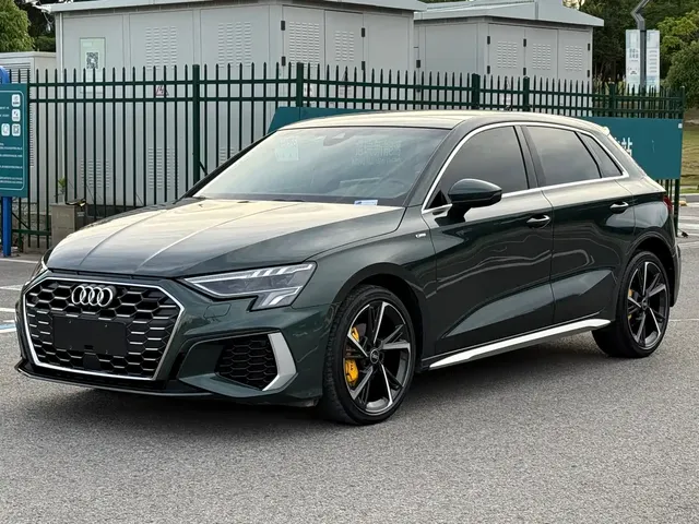 Audi A3 2023 Facelift Sportback 35 TFSI Fashion Sport