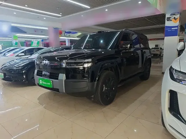 Fang Cheng Bao Titanium 7 2025 AWD Base Model