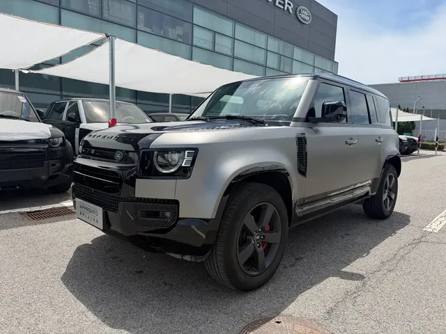 Land Rover Defender 2025 110 3.0T P400 X