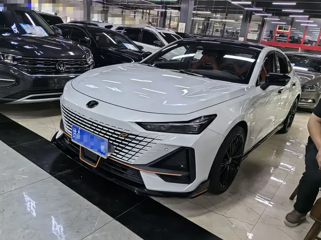 Changan UNI-V 2023 1.5T Sport Edition