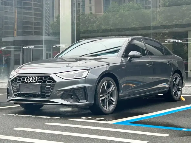 Audi A4L 2022 40 TFSI Luxury Dynamic
