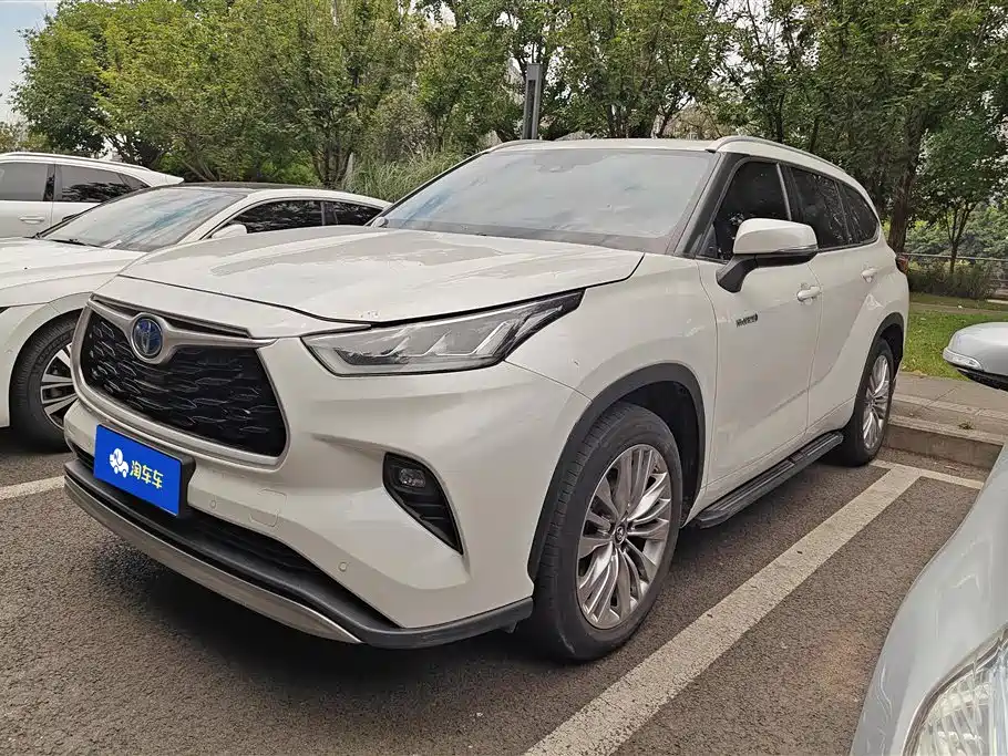 Toyota Highlander 2022 Model Dual Engine 2.5L 4WD Premium Edition 7-Seater
