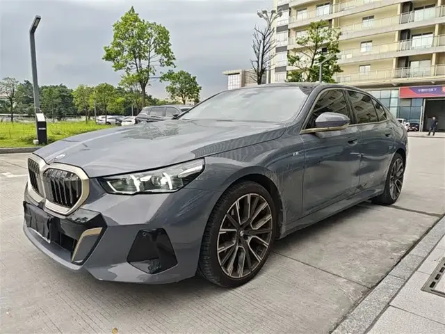 BMW 5 Series 2024 525Li M Sport Package