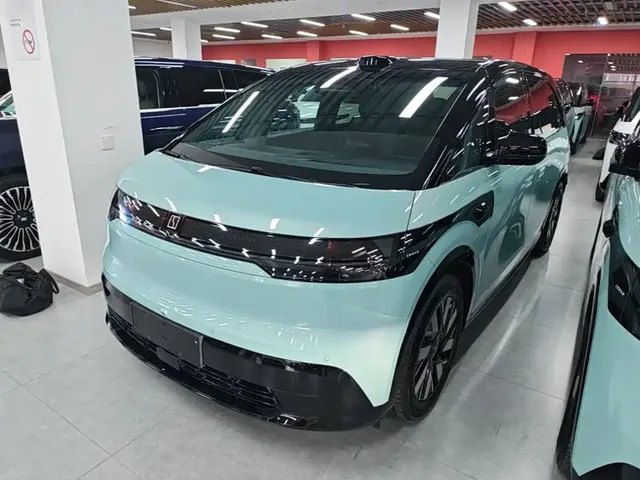 ZEEKR MIX 2025 Smart Driving Edition