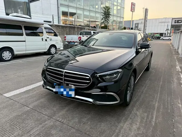 Mercedes-Benz E-Class 2023 E 300 L Fashion