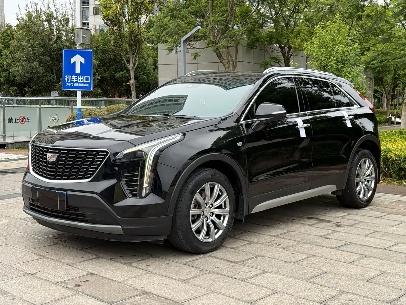 Cadillac XT4 2022 28T FWD Premium
