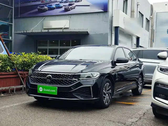 Volkswagen Lavida 2024 Model 300TSI DSG Starlight Leading Edition