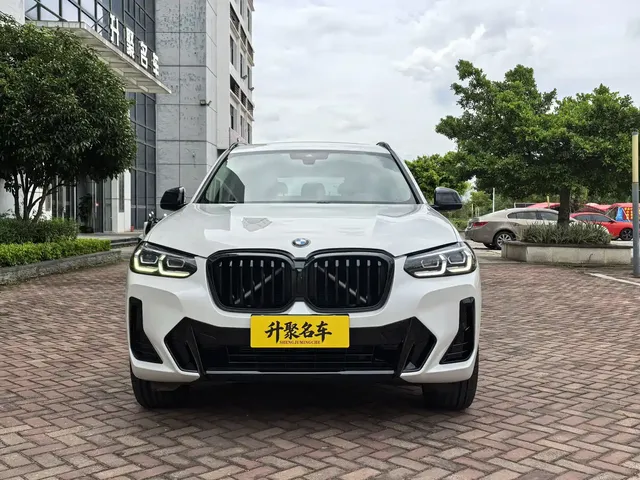 BMW X3 2022 xDrive30i Leading M Night Package