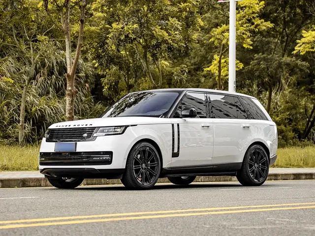 Land Rover Range Rover 2025 3.0 L6 400PS Flourishing Era Extended Wheelbase