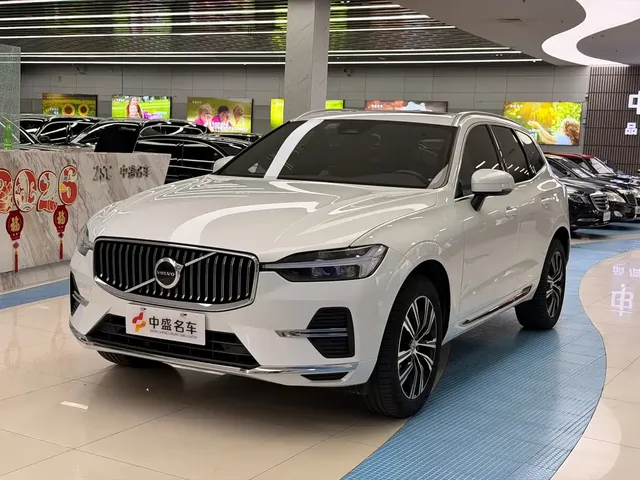 Volvo XC60 2022 B5 AWD R-Design