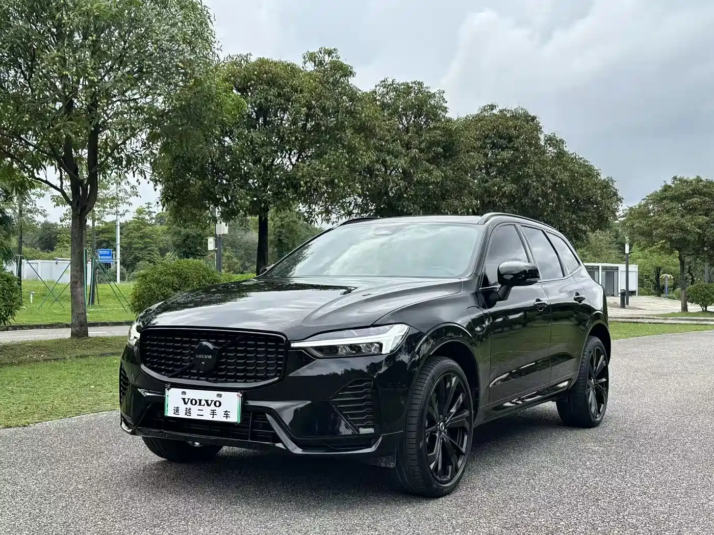 Volvo XC60 Plug-in Hybrid 2025 Plug-in Hybrid Long Range AWD Zhiyuan Polar Night Black Edition