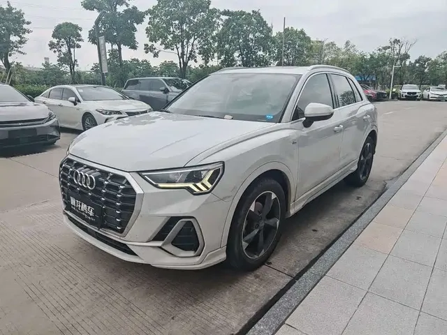 Audi Q3 2019 35 TFSI Progressive Sport