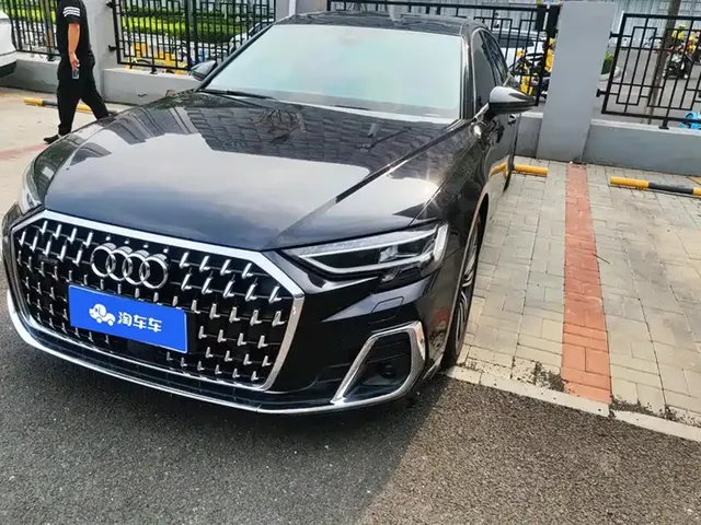 Audi A8 2024 Model A8L 45 TFSI quattro Luxury