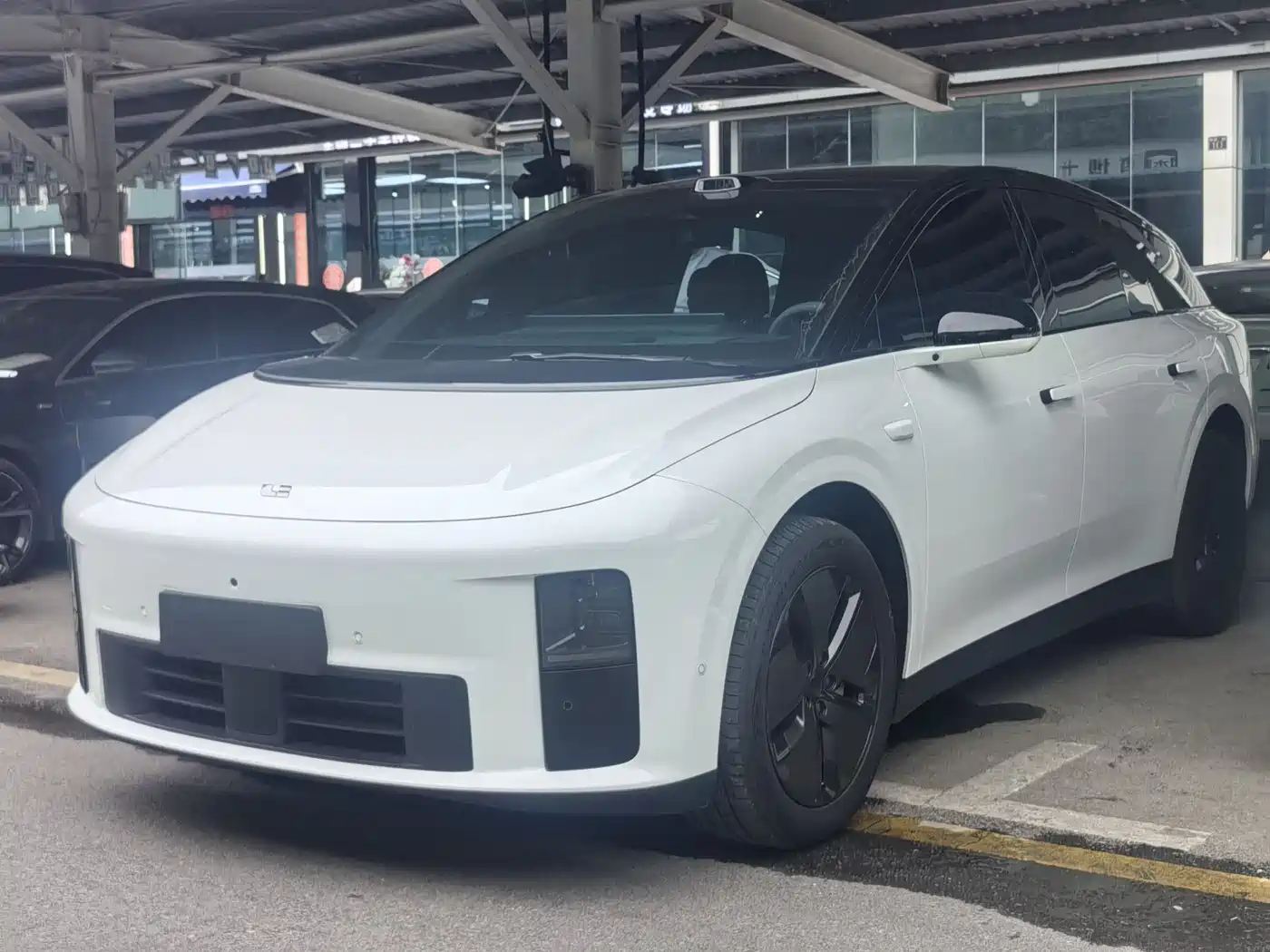 Li Auto i6 2025 2WD Base Model