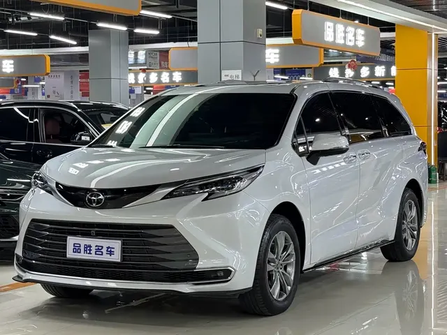 Toyota Sienna 2024 2.5L Hybrid 4WD Premium Edition