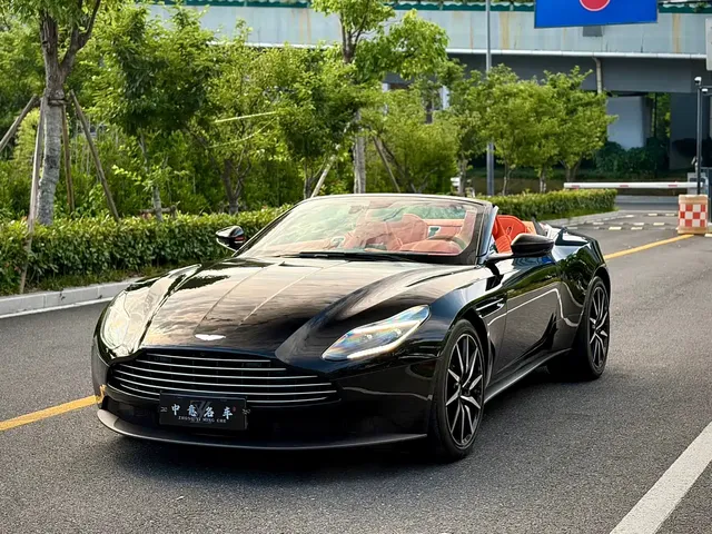 Aston Martin DB11 2023 4.0T V8 Volante